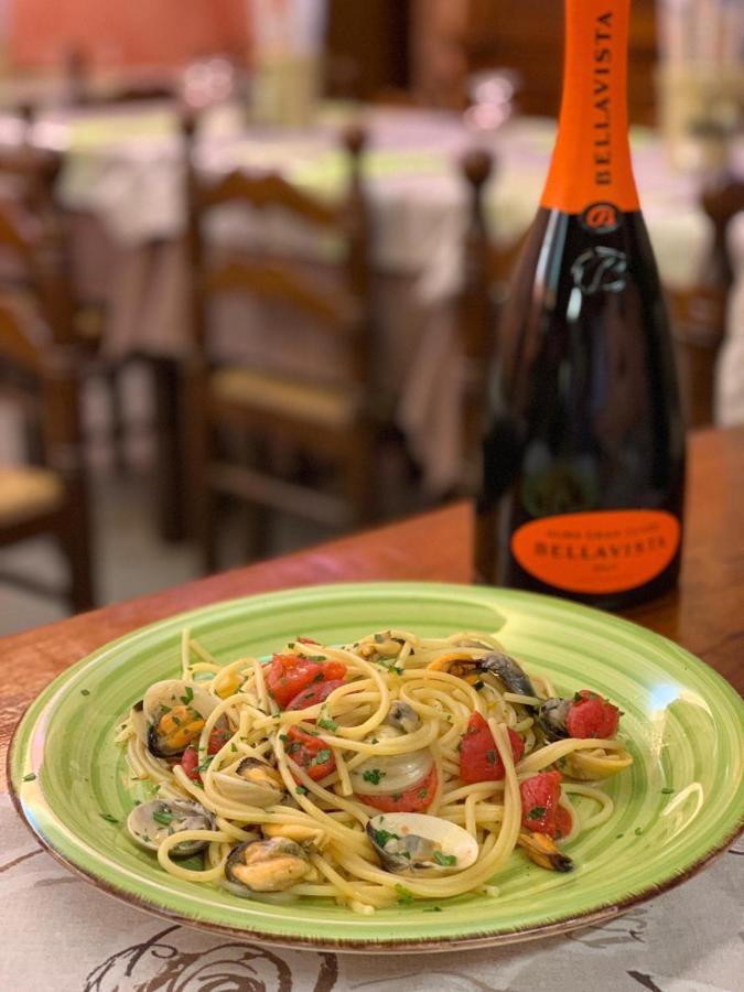 Albergo Ristorante Brera Inveruno Экстерьер фото